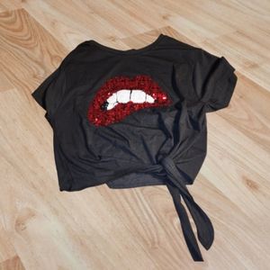 Glitter lip crop top
